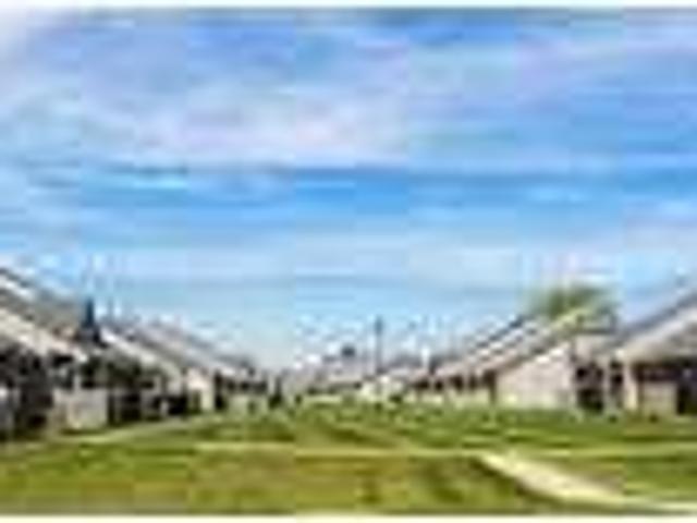 Lease Spacious 2+1.50. Approx 1,045 sf of Living Space!