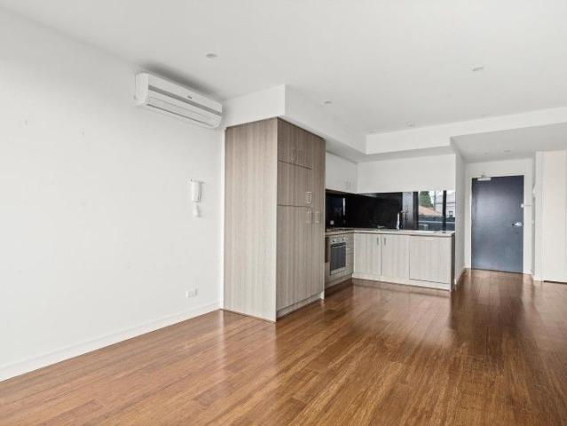 Leased until September 2026. $2173 per calendar month / $500 per week Ideal for investors