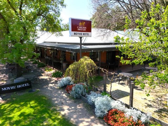 LEASEHOLD Moyhu Hotel, VIC 1P0514