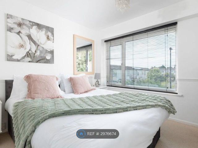 Leaside Way, Southampton SO16, 3 bed semi detached house to rent, £2,450 pcm | PrimeLocation