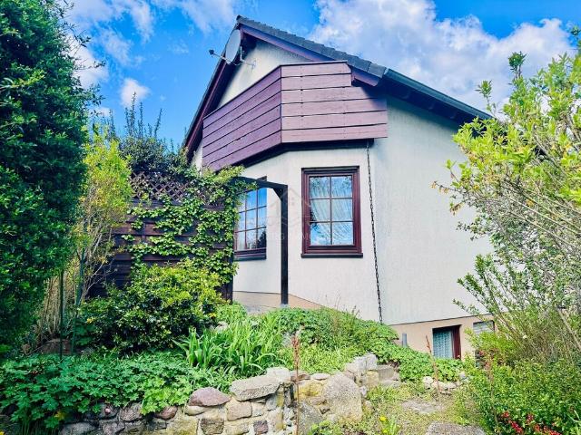 Leben am See Einfamilienhaus mit großem Garten in idyllischer Lage