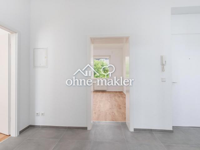 Leben in einer renovierten 3 Zimmer Wohnung mit Balkon
