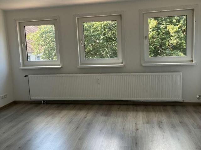Leben statt pendeln – modernisierte 2 Zimmer Wohnung in guter Lage