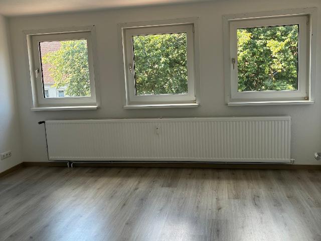 Leben statt pendeln – modernisierte 2 Zimmer Wohnung in guter Lage