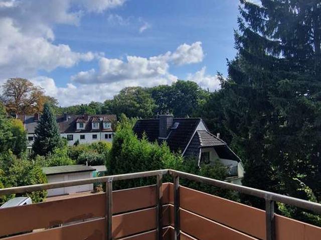 Lebendig wohnen in Hamburg: Helle Wohnung mit Balkon in Niendorf