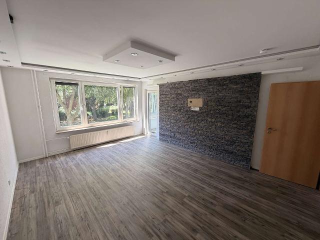 Lebendiger Wohnraum: 3 Zimmer Wohnung in Salzgitter Lebenstedt