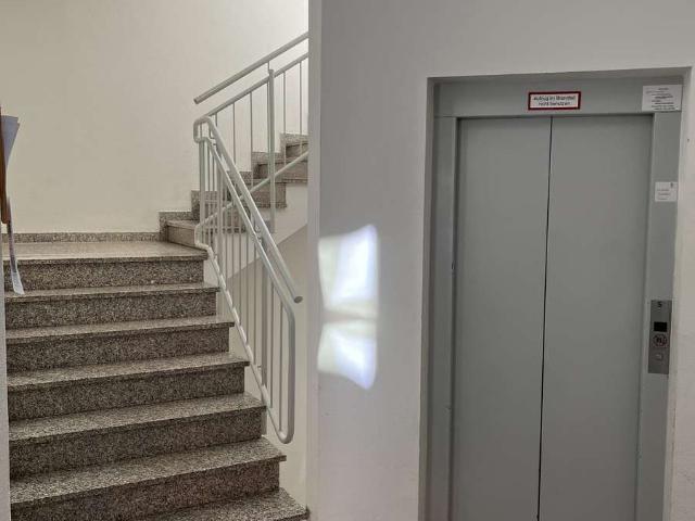 Lebendiger Wohnraum: 3 Zimmer Wohnung mit Balkon in Weißenfels