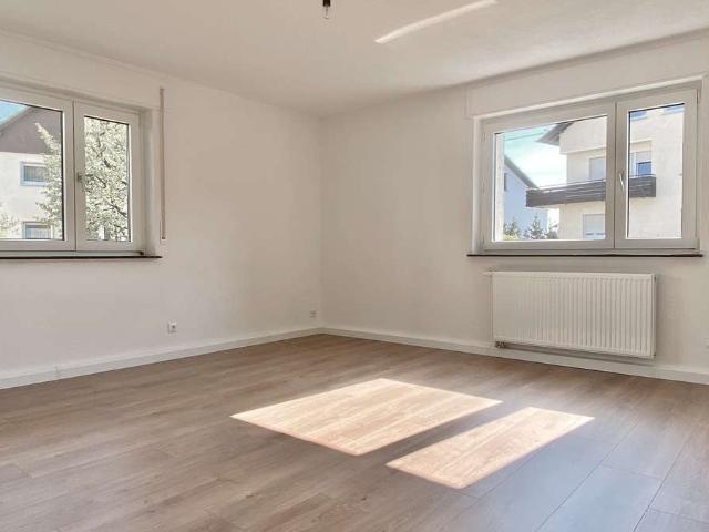 Lebendiges Zuhause: 3 Zimmer Wohnung in Baden Baden