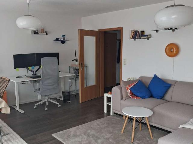 Lebendiges Zuhause in Augsburg: 3 Zimmer Wohnung mit Balkon