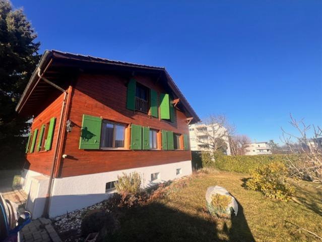 Lebens Rentenhaus in St Prex VD