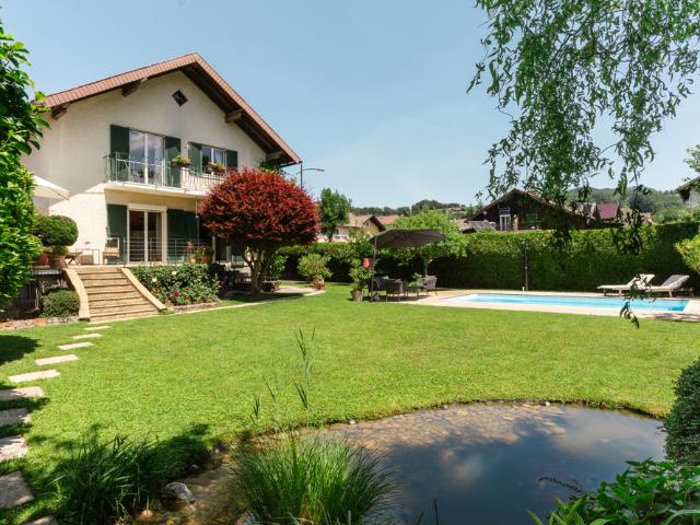 Lebensraum mit Charakter! Familienhaus mit Garten und Pool