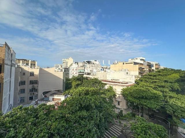 Leblon, Apartamento Com Varandão Espetacular, Sol Da Manhã, 227 m², 4 Quartos Sendo 1 Suíte, 3 Vagas