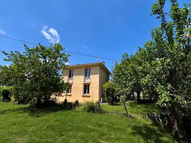 Lectoure 32700 Achat / Vente maison 6 pièces t6 au dernier étage