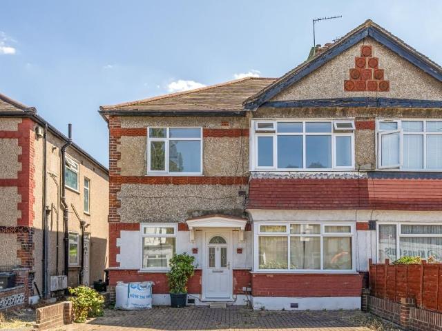 Lechmere Avenue, Woodford Green, UK IG8, 2 bed flat to rent, £1,750 pcm | PrimeLocation