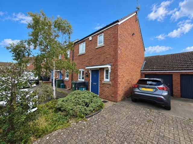 Leconfield Drive Kingsway, Gloucester GL2, 2 bed property to rent, £1,250 pcm | PrimeLocation