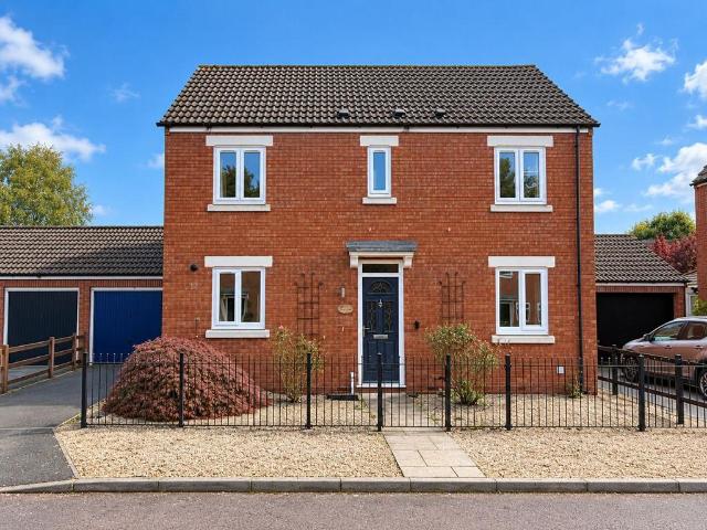 Ledbury HR8 3 bed detached house to rent £1,300 pcm £300 pw