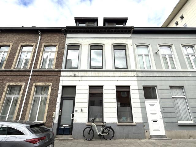 Ledeberg Lichtrijk duplexappartement met terras op wandelafstand van de Markt