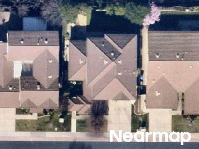 Ledgestone Dr
