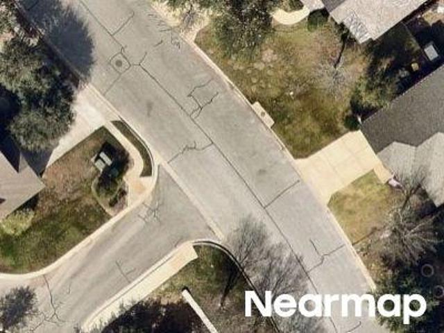 Ledgestone Dr