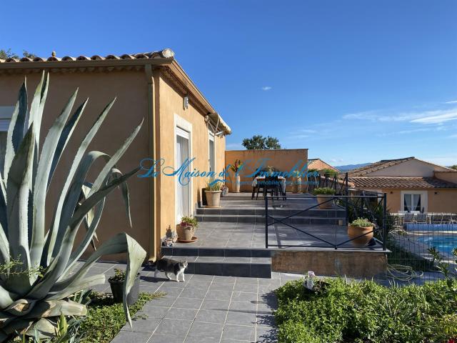 Lédignan, belle Villa F5 avec piscine sur 1428 m2 de terrain. 144m² Lédignan