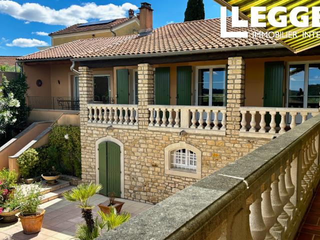 Lédignan Gard Maison très spacieuse avec indépendance et piscine