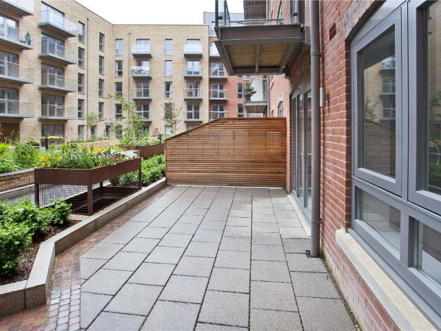 Leetham Lane, York, North Yorkshire YO1, 2 bed flat to rent, £1,400 pcm | PrimeLocation