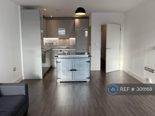 Leeward Court, London, SE8 1 bed in a flat share to rent £1,450 pcm £335 pw