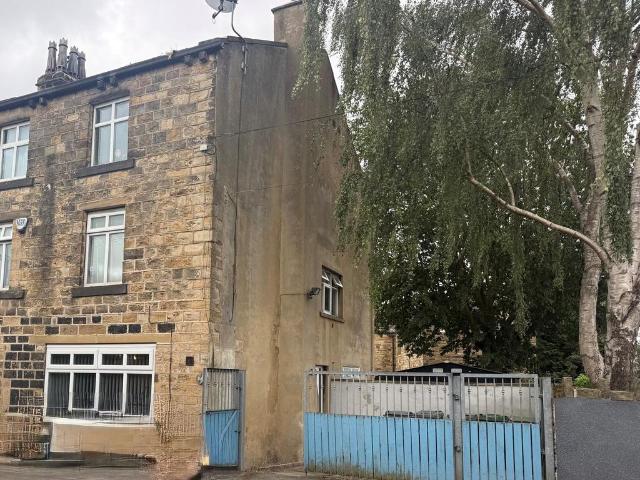 Lee Green, Mirfield, WF14 1 bed ground floor flat to rent £575 pcm £133 pw