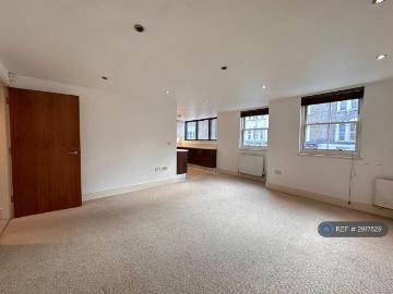 Lee High Road, London, SE13 1 bed flat to rent £1,425 pcm £329 pw
