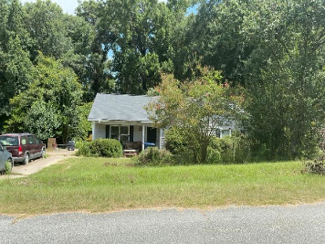 Lee Rd 979