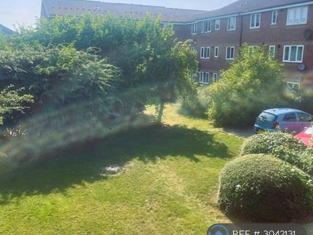 Leecon Way, Essex, SS4 1 bed flat to rent £950 pcm £219 pw