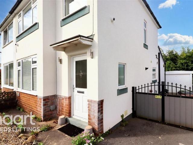 Leeds 3 bed semi detached house to rent £1,300 pcm £300 pw