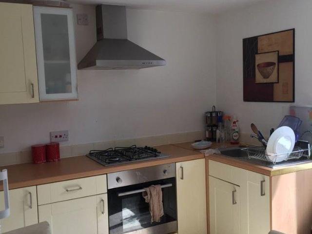 Leeds LS2 2 bed flat to rent £1,127 pcm £260 pw