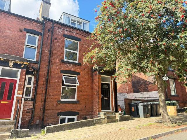 LEEDS LS6 1 bed in a house share to rent £550 pcm £127 pw
