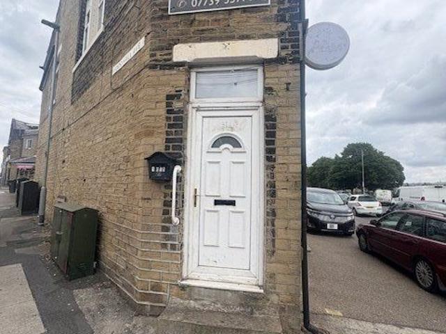 Leeds Road, Bradford BD3, 2 bed flat to rent, £750 pcm | PrimeLocation