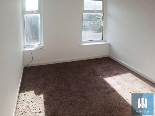 Leeds Road, Bradley, Huddersfield, HD2