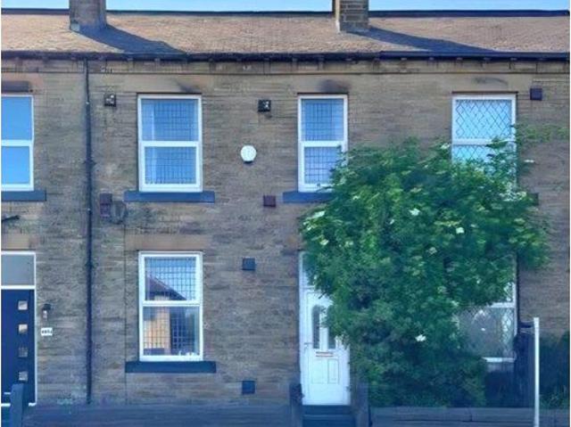 Leeds Road, Dewsbury WF12, 3 bed terraced house to rent, £950 pcm | PrimeLocation