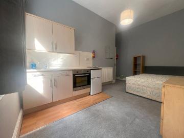 Leeds Road, Dewsbury WF12, 1 bed terraced house to rent, £480 pcm | PrimeLocation