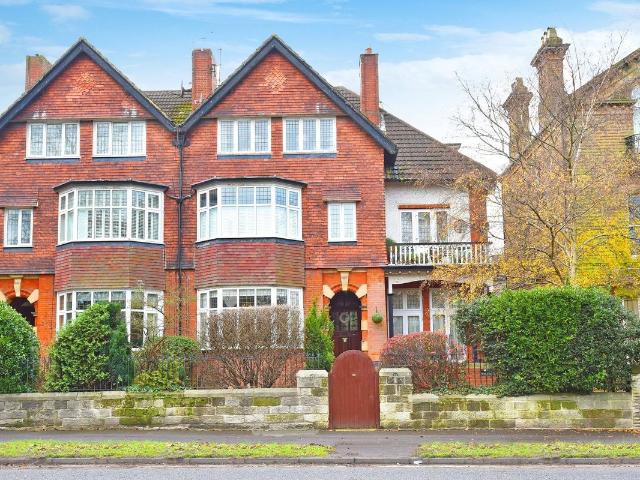 Leeds Road, Harrogate HG2, 1 bed flat to rent, £875 pcm | PrimeLocation