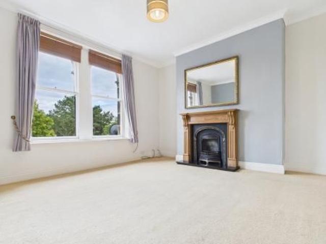 Leeds Road, Harrogate, HG2