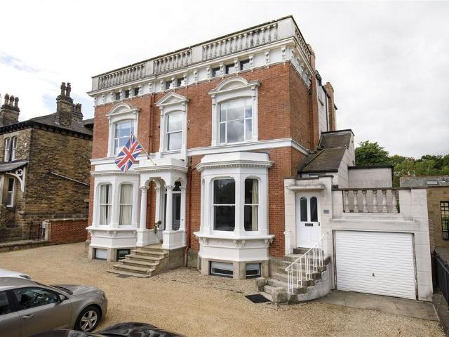 Leeds Road, Harrogate, North. 3 bed apartment to rent £2,900 pcm £669 pw