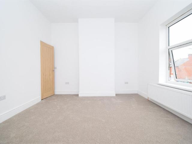 Leeds Road, Wakefield WF1, 3 bed terraced house to rent, £1,150 pcm | PrimeLocation