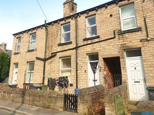 Leef Street, Moldgreen, Huddersfield HD5, 2 bed terraced house to rent, £650 pcm | PrimeLocation