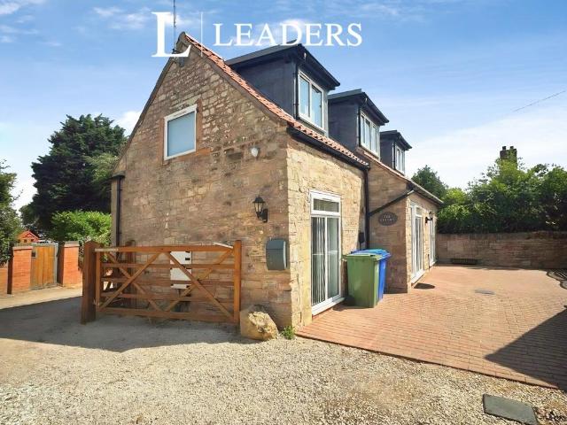 Leeming Lane North, Mansfield. 2 bed detached house to rent £1,025 pcm £237 pw
