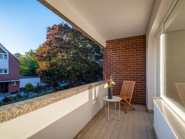 Leere, provisionsfreie und helle 3 Zi. Whg. mit Balkon und Stellplatz