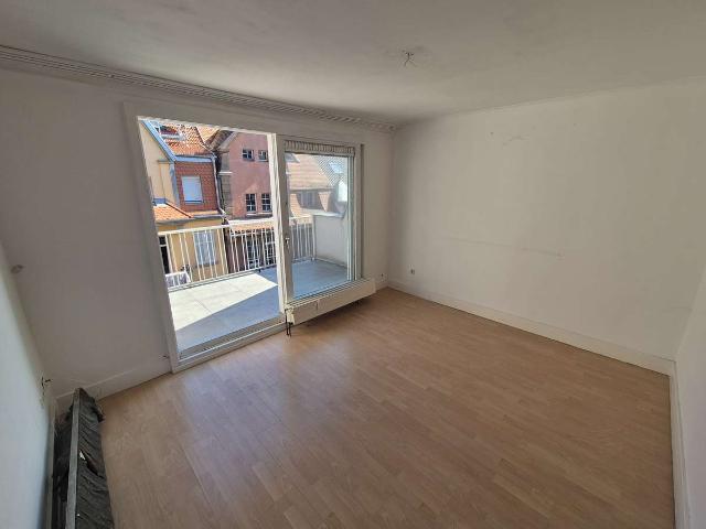 Leerstehende 3 Zimmer Wohnung mit herrlicher Dachterrasse