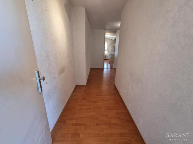 Leerstehende 2 Zimmer Wohnung mit großem Balkon, Aufzug und Tiefgaragenstellplatz in Pforzheim Haida