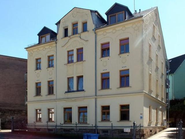 Leerstehende, helle 2 Raumwohnung mit EBK in Kirchberg! Denkmalschutz!