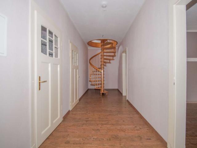 Leerstehende Maisonettewohnung mit doppeltem Balkon mitten in Gohlis!