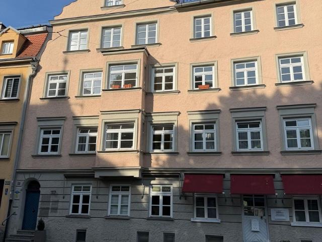 LEERSTEHENDE & Sanierungsbedürftige Wohnung mit Potenzial in Augsburger Top Lage